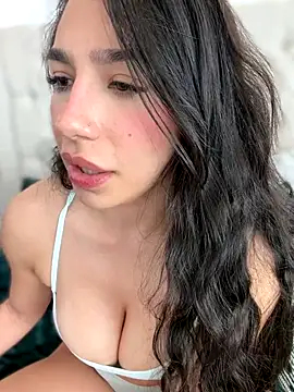 LoveLillyy online show from December 15, 9:42 pm