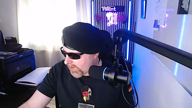 DerPornoPete online show from June 14, 6:42 pm