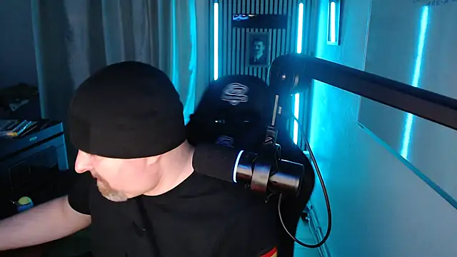 DerPornoPete online show from November 30, 1:39 am