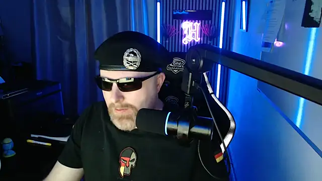DerPornoPete online show from June 10, 11:17 pm