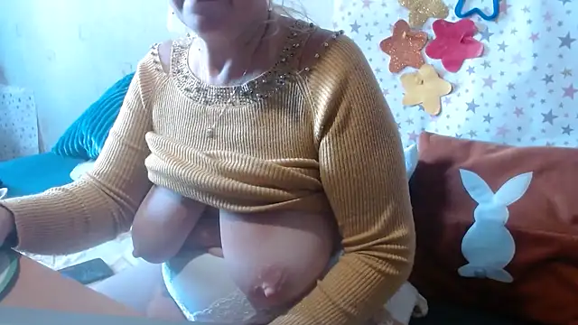 QueenLana online show from September 24, 6:31 am