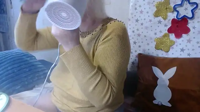 QueenLana online show from October 9, 6:14 am