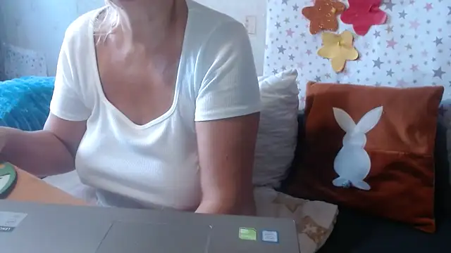 QueenLana online show from September 22, 6:08 am