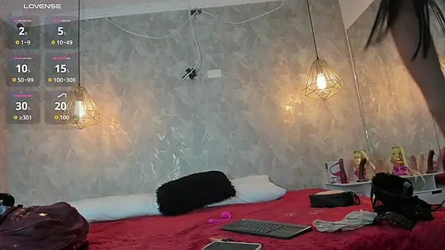 danaythamara1 online show from February 28, 9:36 pm