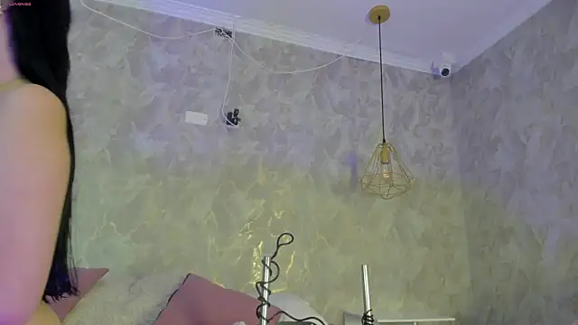 danaythamara1 online show from November 6, 8:35 pm