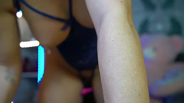 anneswhite online show from March 31, 4:03 am