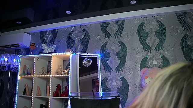 anneswhite online show from March 27, 4:43 am