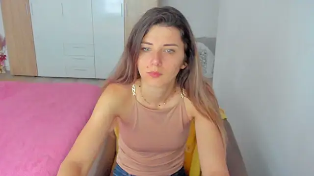 Snapshot of marie_marie03 chatting on June 4, 5:45 am marie marie03 online show from June 4, 5:45 am