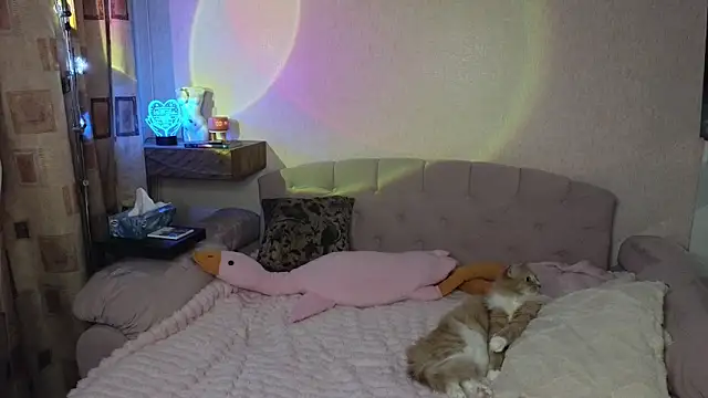 Vivian Davis online show from March 27, 9:16 pm