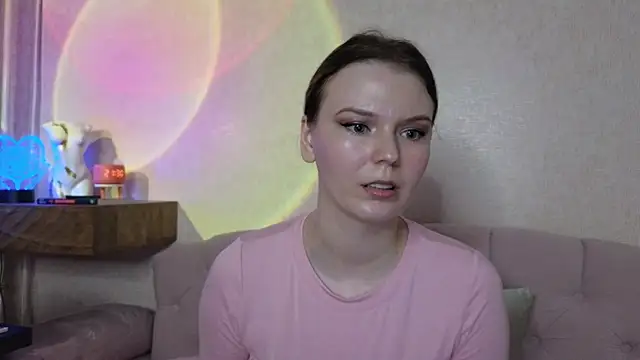 Vivian Davis online show from May 4, 6:33 pm