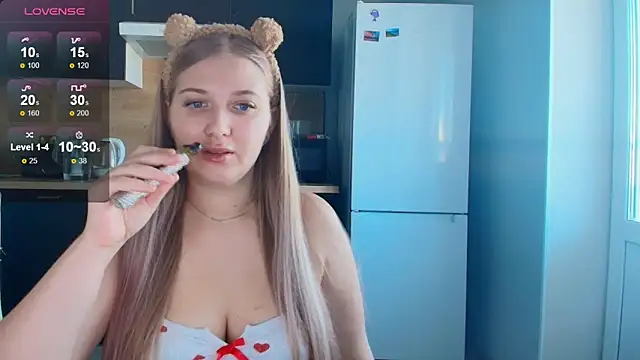 Adr1ana  online show from February 14, 7:19 am