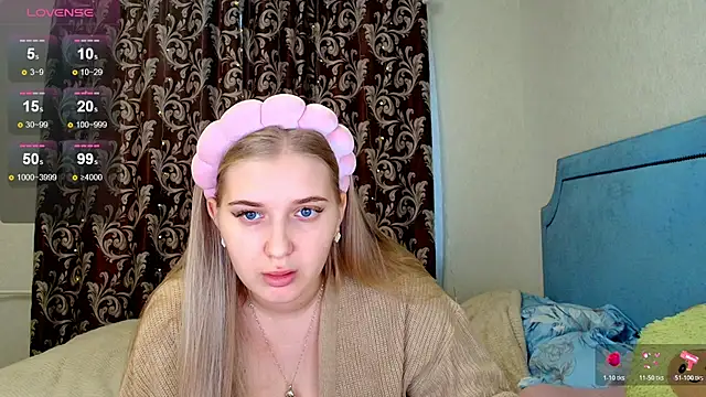 Adr1ana  online show from December 3, 8:47 am