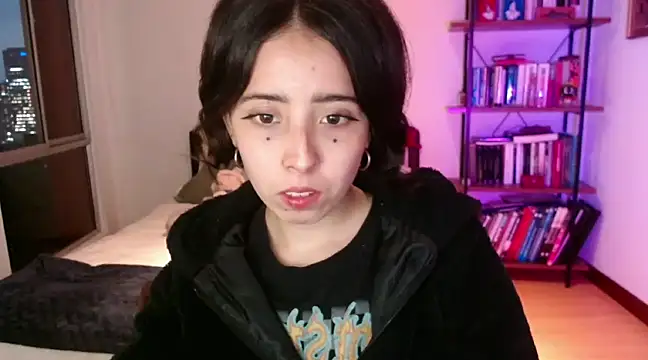 babyluna 8 8 online show from February 26, 11:30 pm