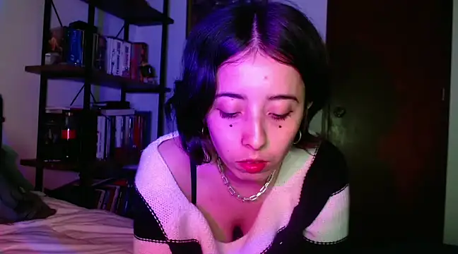 babyluna 8 8 online show from March 12, 2:30 am