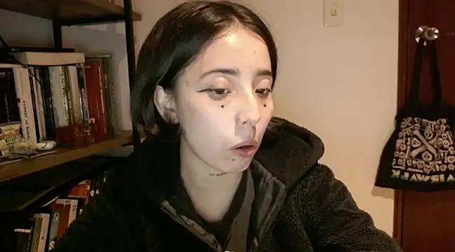 babyluna 8 8 online show from March 4, 1:01 am