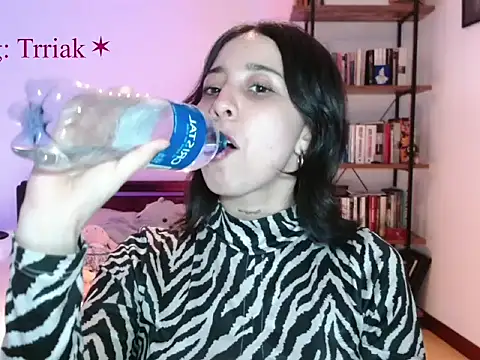 babyluna 8 8 online show from April 10, 10:17 pm