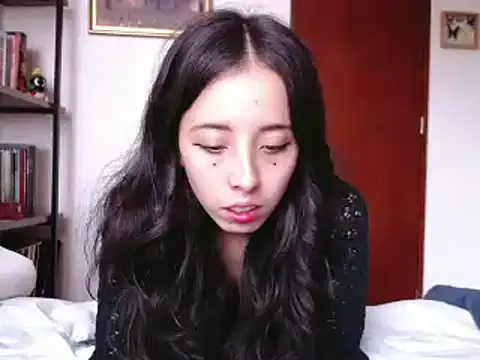 babyluna 8 8 online show from December 4, 9:07 pm