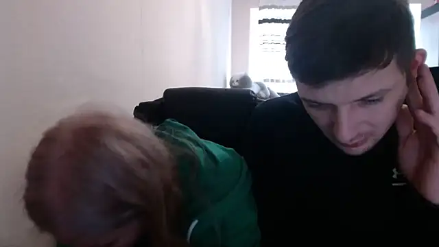 PeterAndJen online show from March 26, 7:39 am