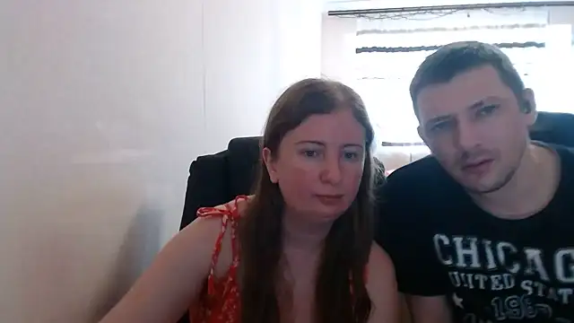 Snapshot of PeterAndJen chatting on July 10, 8:14 am PeterAndJen online show from July 10, 8:14 am