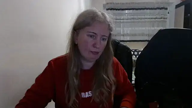 PeterAndJen online show from April 7, 6:21 pm