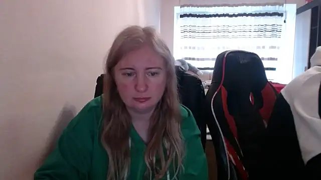 PeterAndJen online show from April 15, 5:13 am