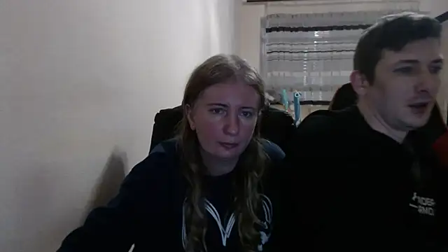 PeterAndJen online show from December 1, 6:53 pm