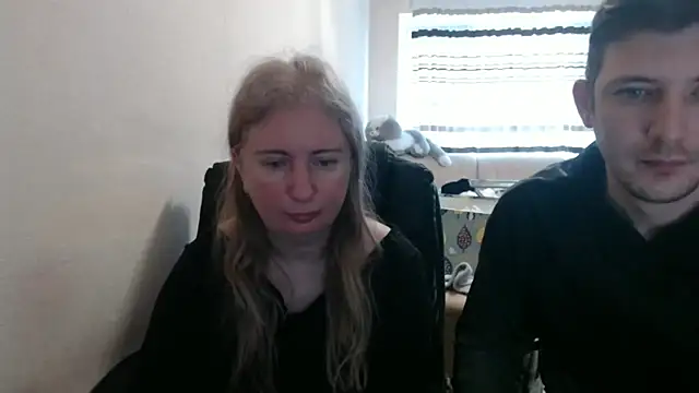 PeterAndJen online show from April 5, 6:09 am