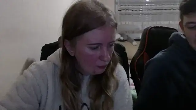 PeterAndJen online show from November 9, 7:51 pm