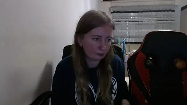 PeterAndJen online show from December 2, 7:15 pm