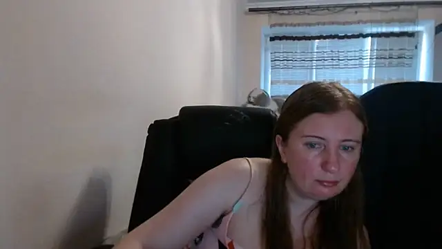 Snapshot of PeterAndJen chatting on July 8, 7:47 pm PeterAndJen online show from July 8, 7:47 pm