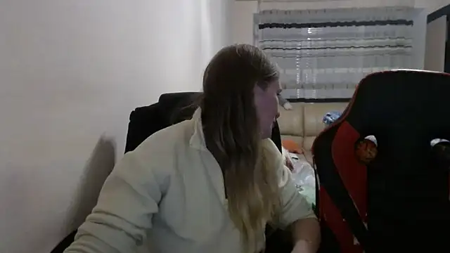 PeterAndJen online show from November 6, 7:18 pm