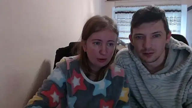 PeterAndJen online show from November 23, 7:18 am