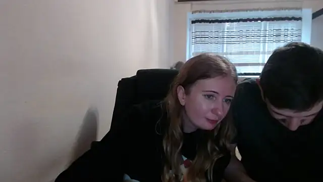 PeterAndJen online show from December 5, 1:10 pm