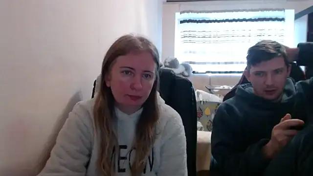 PeterAndJen online show from December 16, 8:29 am