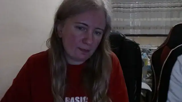 PeterAndJen online show from April 12, 8:12 pm