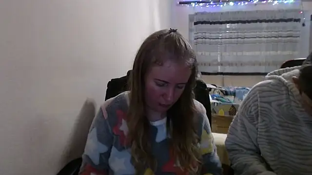 PeterAndJen online show from December 21, 7:26 pm