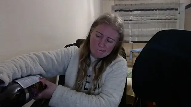 PeterAndJen online show from February 15, 7:57 pm