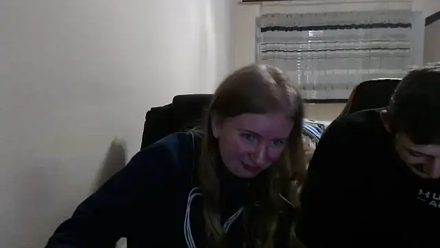 PeterAndJen online show from December 3, 7:24 pm