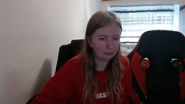 PeterAndJen online show from November 20, 8:04 am