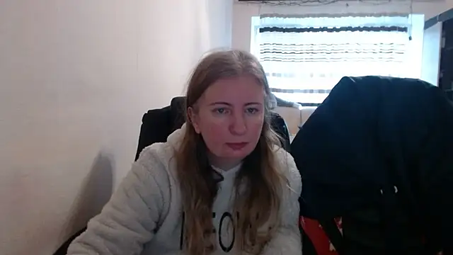 PeterAndJen online show from January 18, 7:45 am