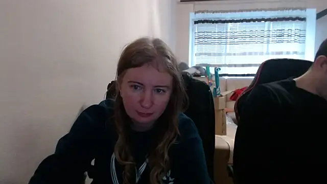 PeterAndJen online show from December 2, 7:10 am