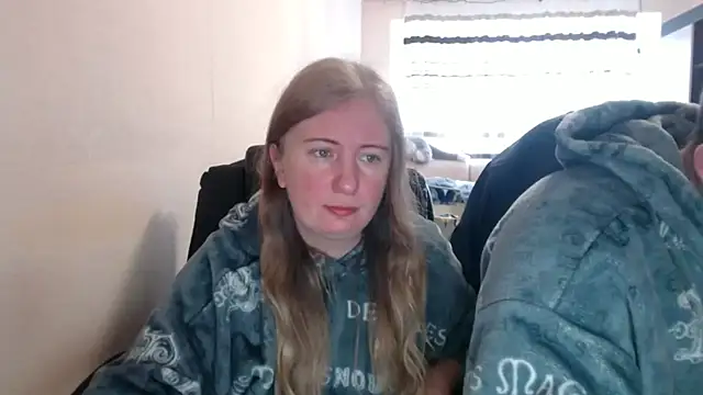 PeterAndJen online show from February 9, 8:12 am