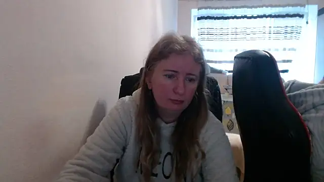 PeterAndJen online show from February 19, 6:27 pm