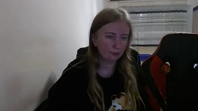 PeterAndJen online show from November 20, 8:20 pm