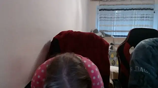 PeterAndJen online show from January 7, 7:24 am