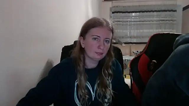 PeterAndJen online show from December 4, 7:35 pm