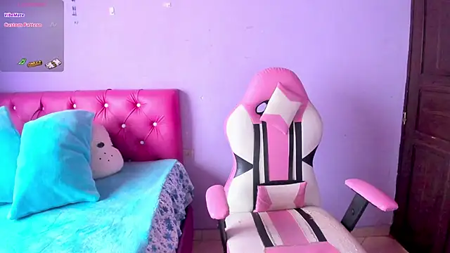 crissn0707 online show from March 23, 12:38 pm