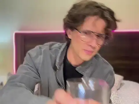 mcklister kinky feets online show from March 15, 8:43 am