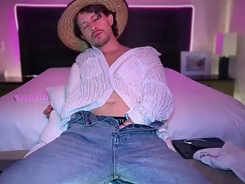 mcklister kinky feets online show from March 31, 12:40 pm