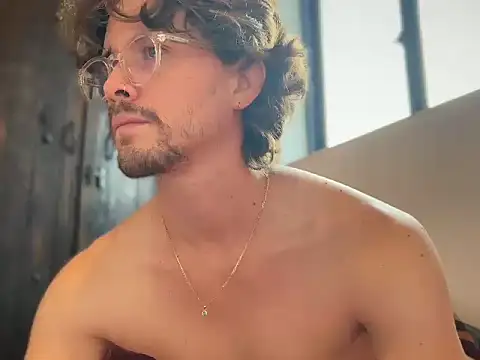 mcklister kinky feets online show from April 8, 1:01 pm